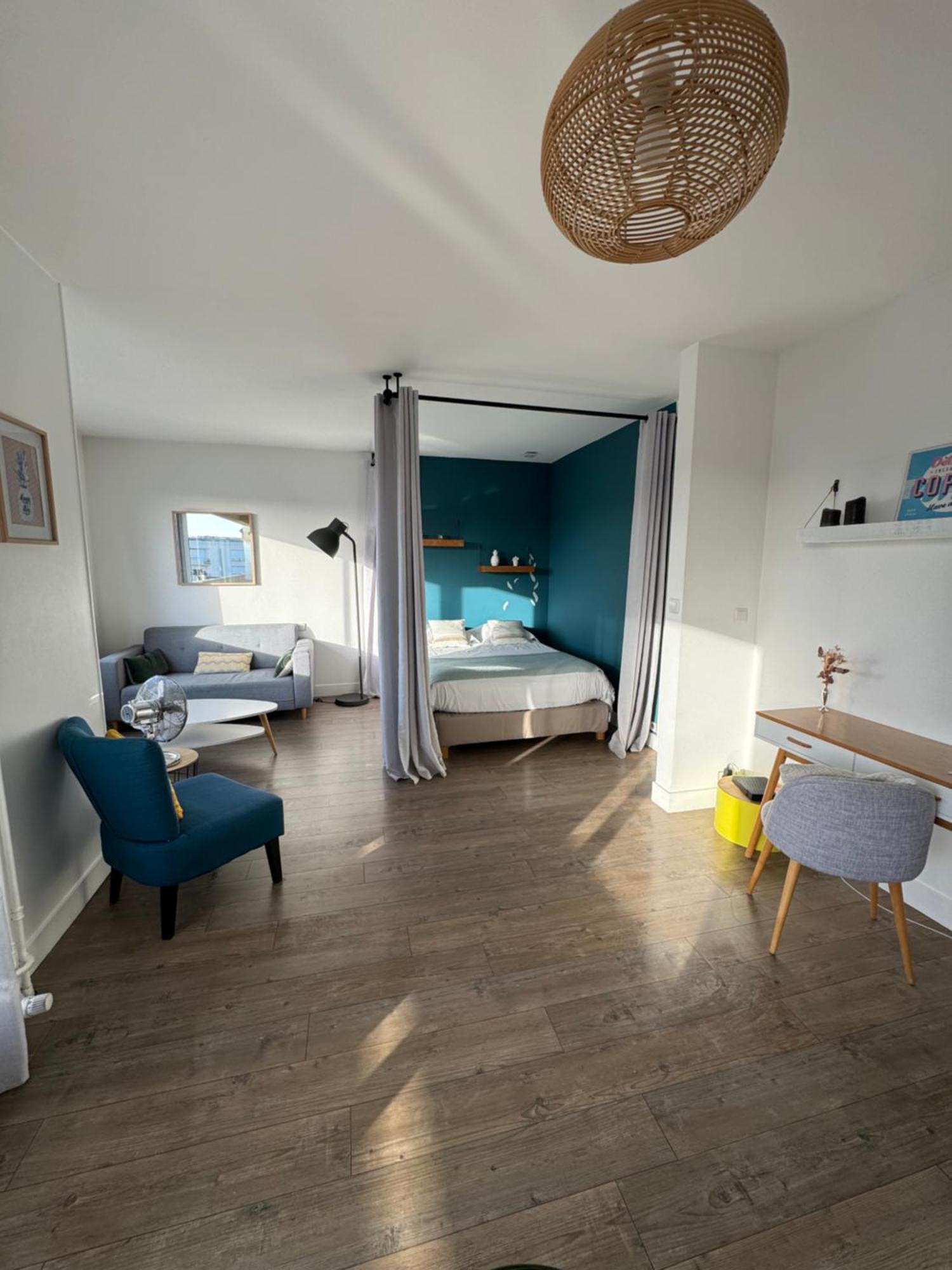 Appartement Studio- Avec Parking- Proche Cathedrale